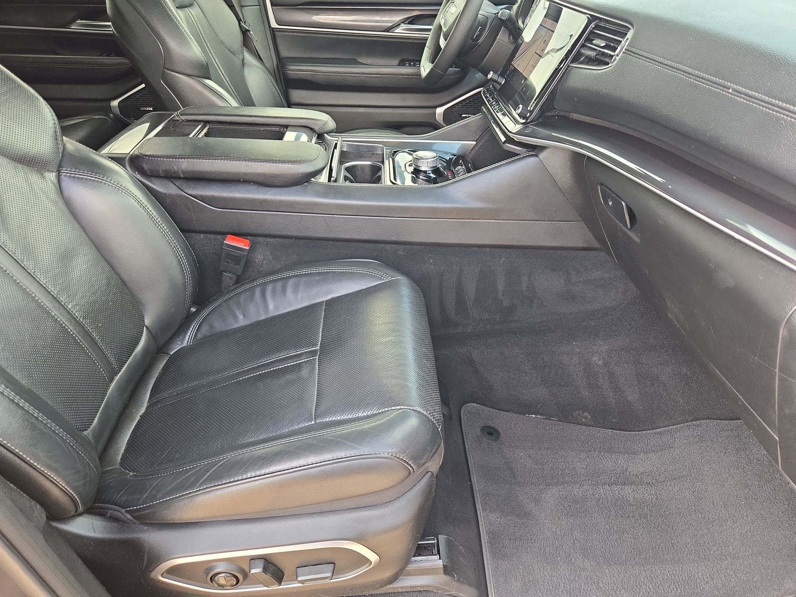 2024 Jeep Wagoneer L Series I 4x2