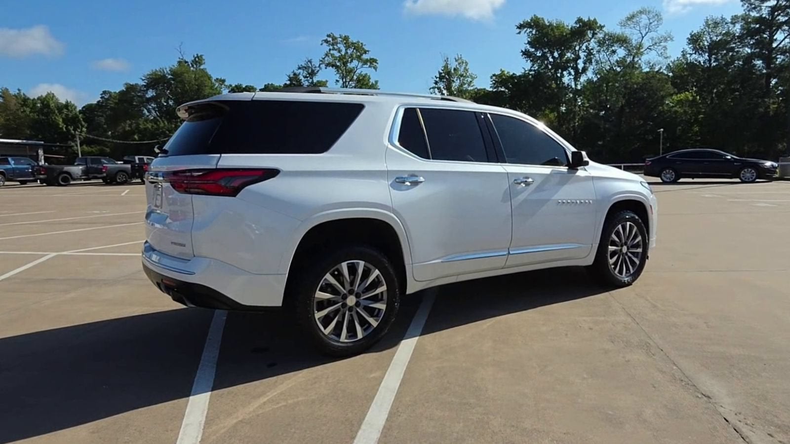 2023 Chevrolet Traverse Premier