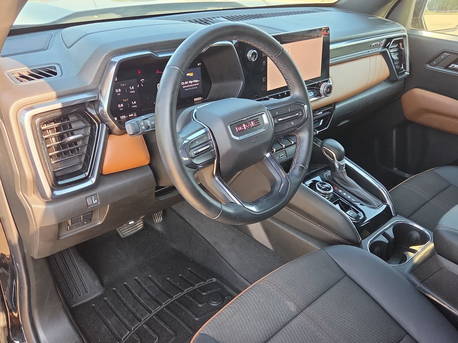 2024 GMC Canyon AT4