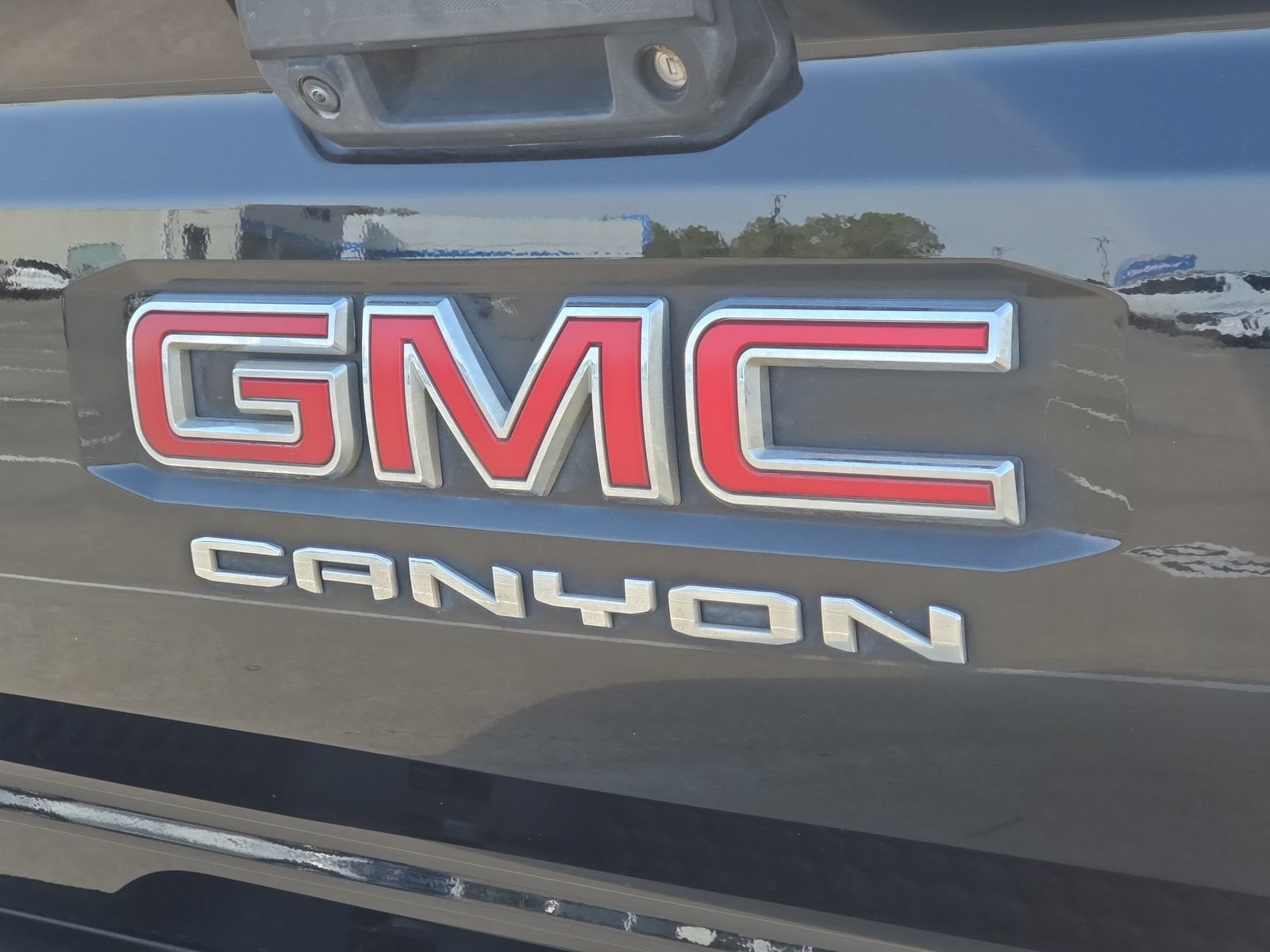 2024 GMC Canyon AT4