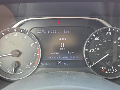 2024 Nissan TITAN Crew Cab SV 4x2
