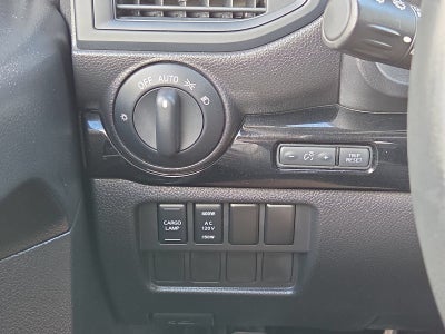 2024 Nissan TITAN Crew Cab SV 4x2