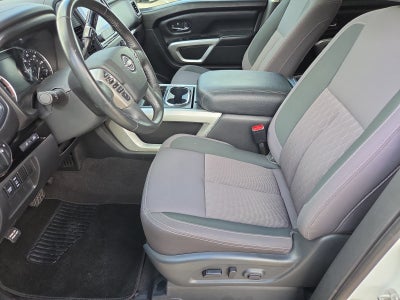 2024 Nissan TITAN Crew Cab SV 4x2