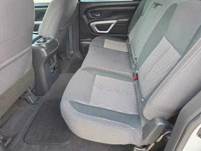 2024 Nissan TITAN Crew Cab SV 4x2