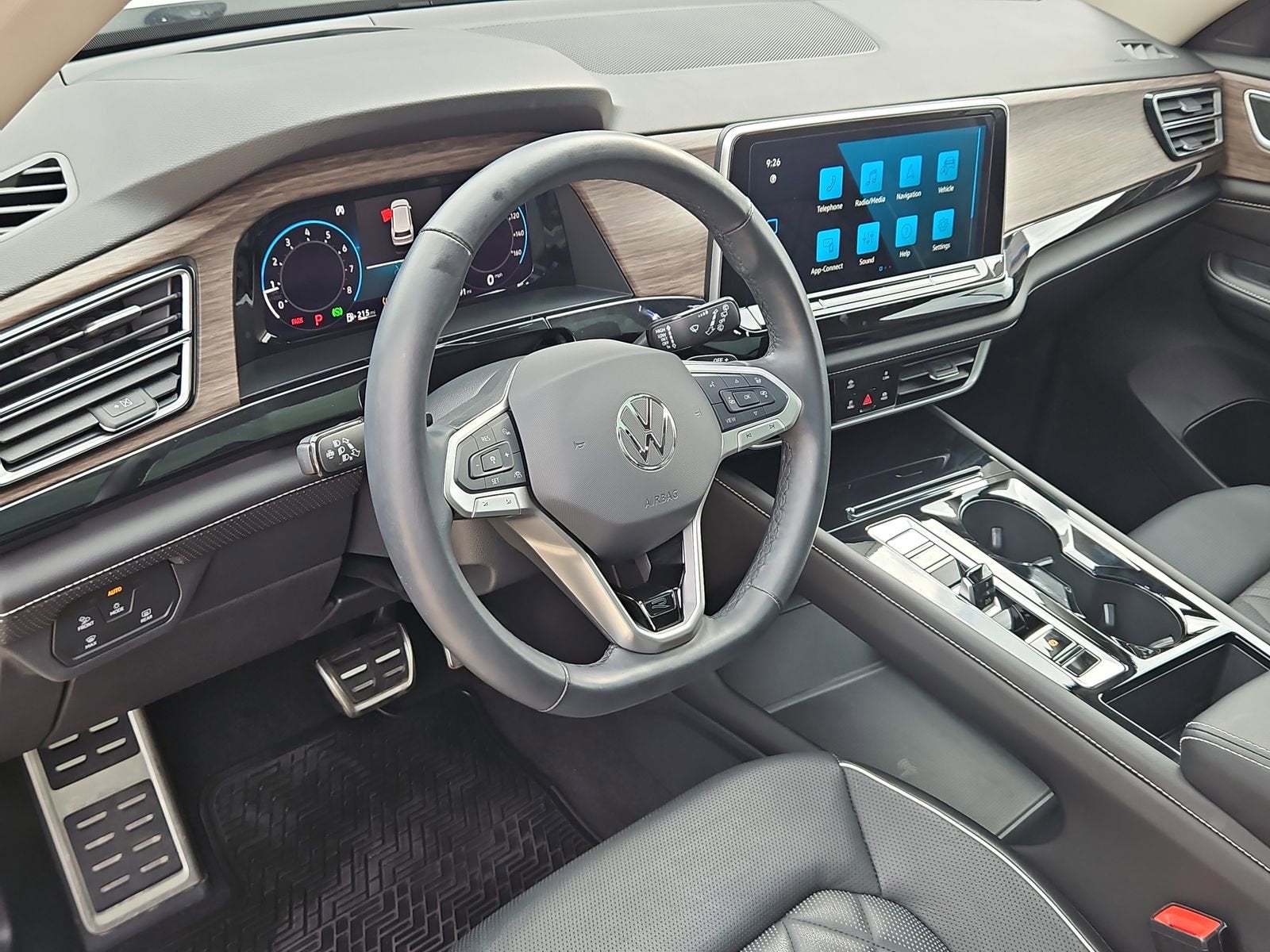 2025 Volkswagen Atlas 2.0T SEL Premium R-Line