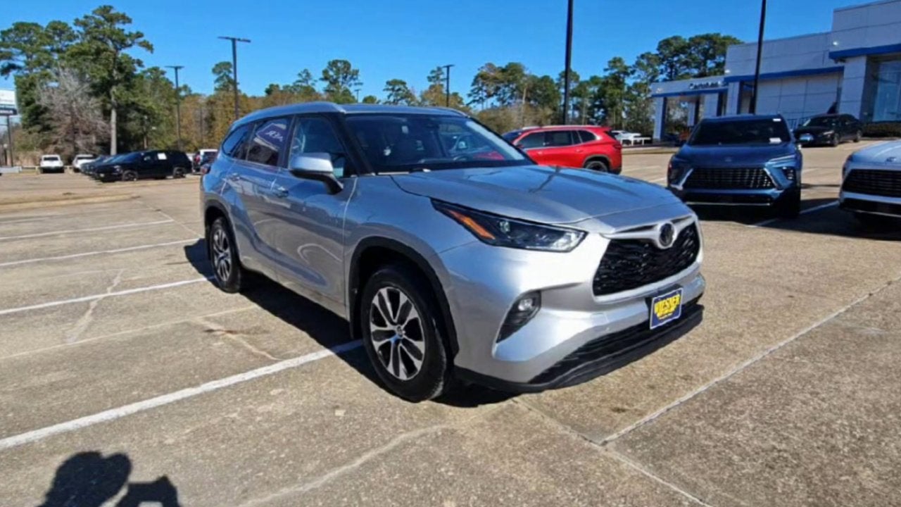 2023 Toyota Highlander XLE