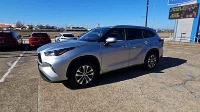 2023 Toyota Highlander XLE